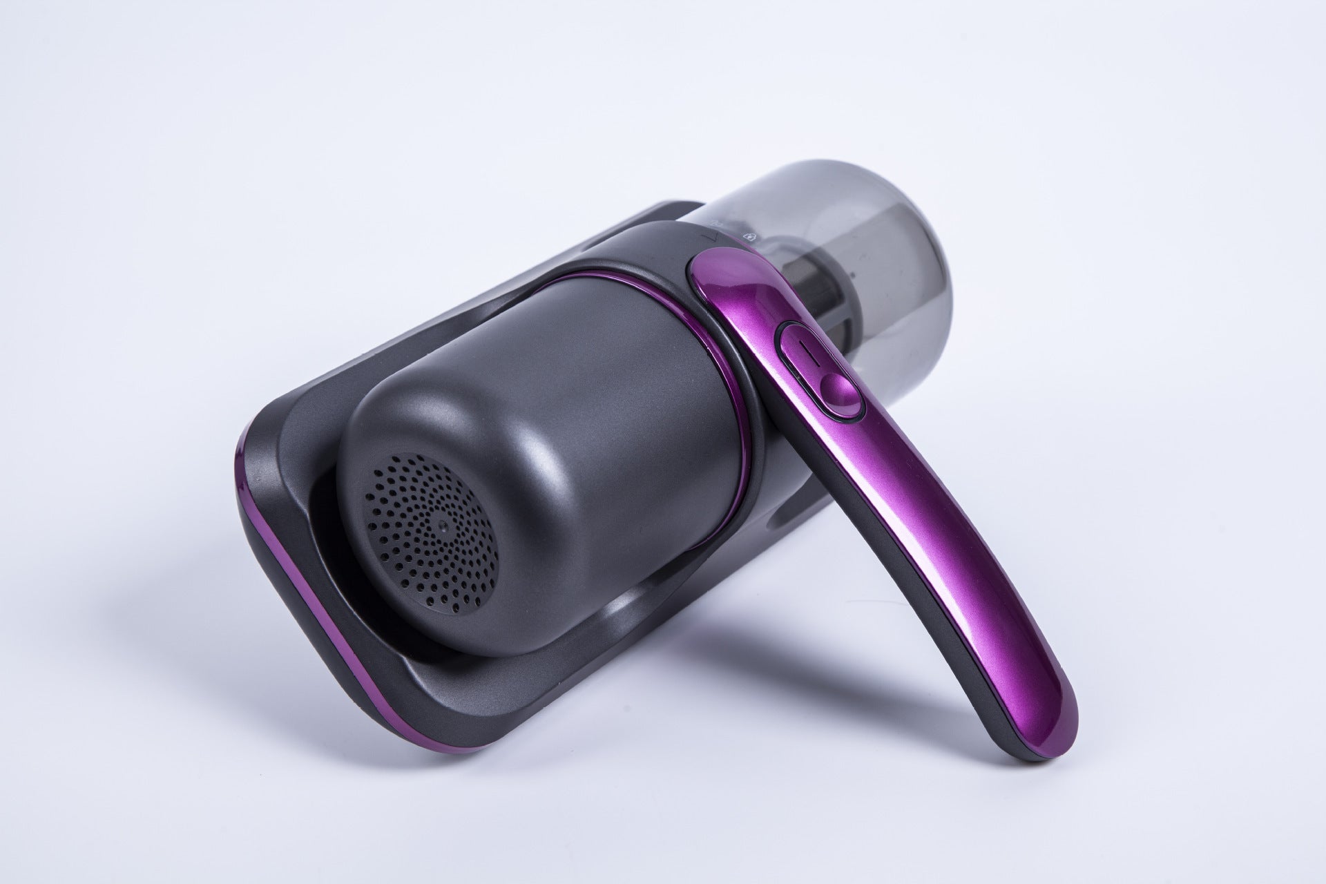 Mite vacuum cleaner by CreateHome