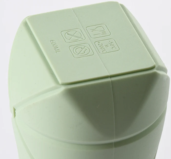 FoldyBottle™ | La gourde pliable innovante